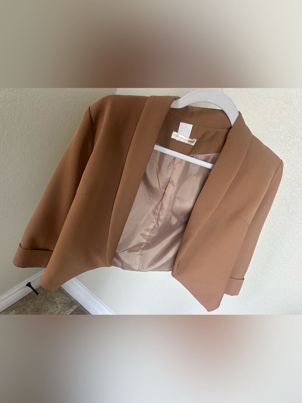 a'gaci Camel Cropped Blazer Jacket